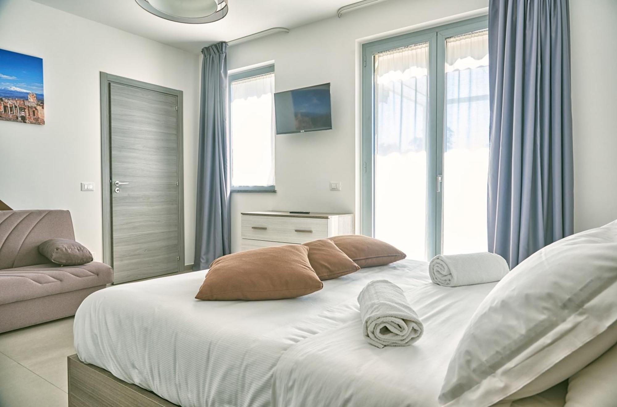 Il Casale Di Monacella Aparthotel Santa Venerina Eksteriør bilde