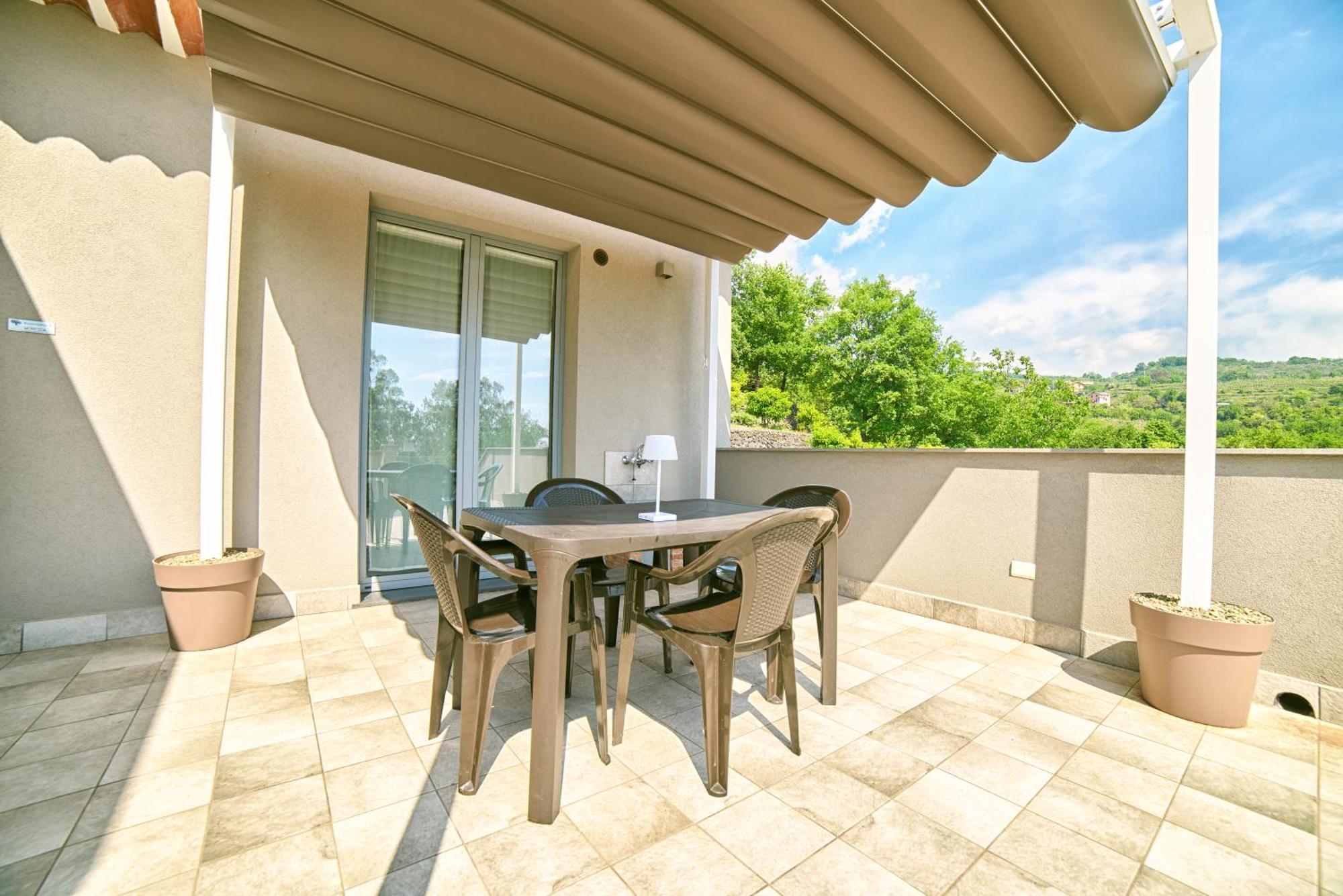 Il Casale Di Monacella Aparthotel Santa Venerina Eksteriør bilde