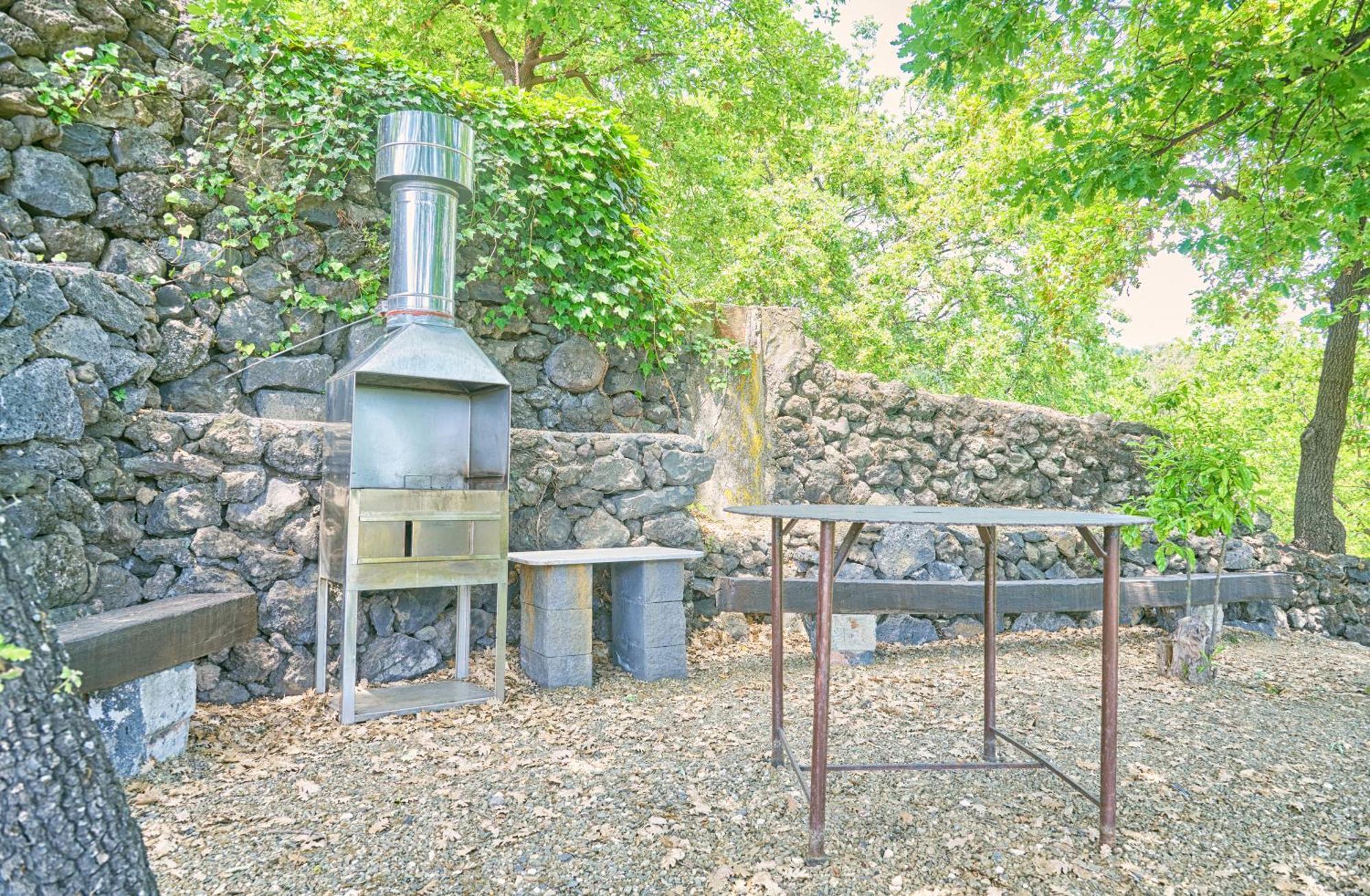 Il Casale Di Monacella Aparthotel Santa Venerina Eksteriør bilde